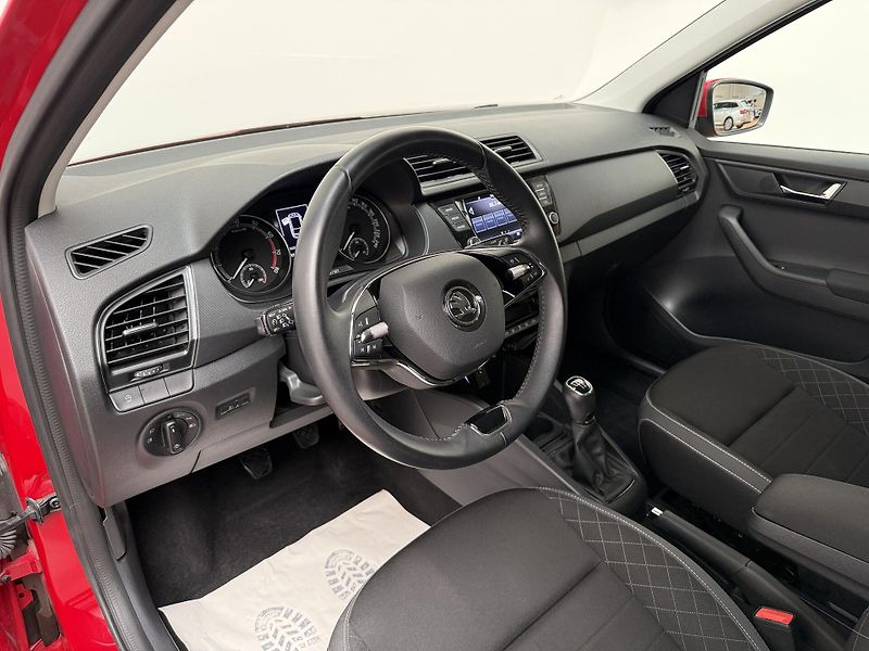 Škoda Fabia 1.0 TSI 70kW Ambition Combi To - fotka 5 z 10