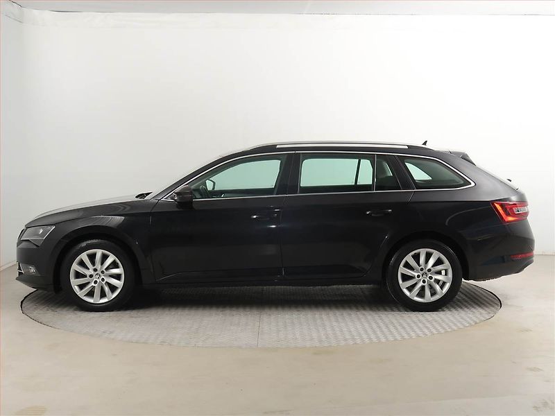 Škoda Superb (2017) Style 2.0 TDI, Automat - fotka 3 z 20
