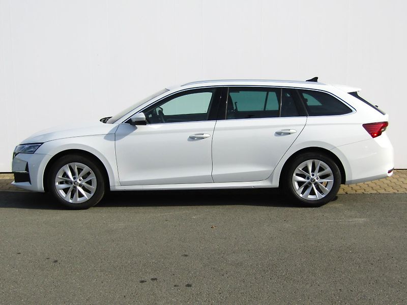Škoda Octavia IV FL Combi Top Selection 2.0 - fotka 3 z 30