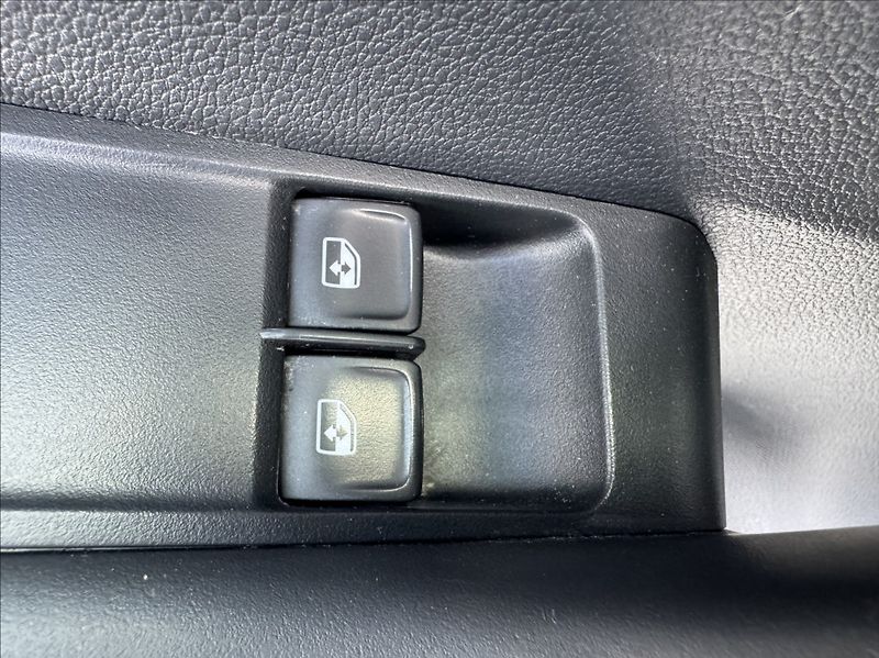 Škoda Fabia 1,0 TSI DPH 1.maj. původ ČR - fotka 22 z 50