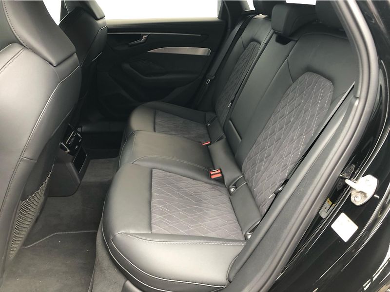 Audi A6 Avant TDI quattro 150kW - fotka 14 z 30