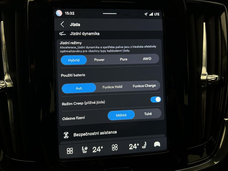 Volvo V90 T6 AWD RECHARGE BRIGHT PLUS  - fotka 34 z 46