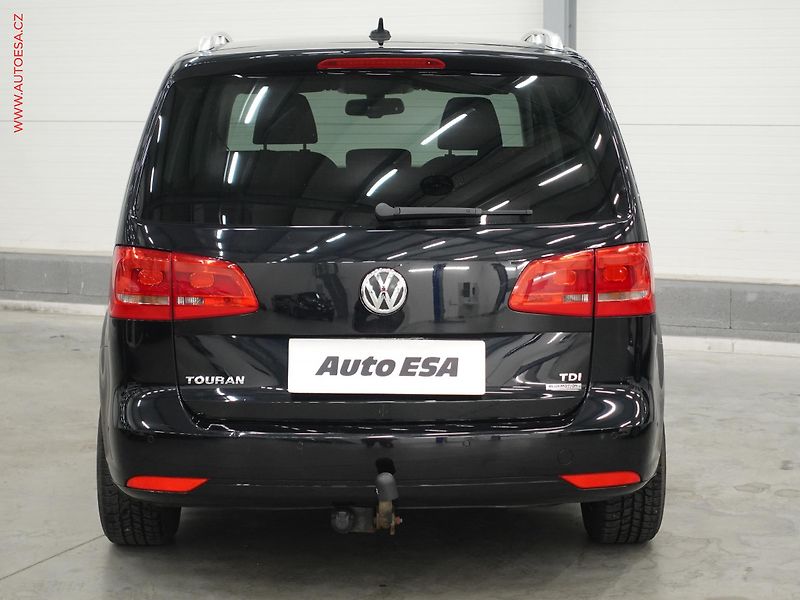 Volkswagen Touran (2011) 1.6TDI, Klima - fotka 5 z 22