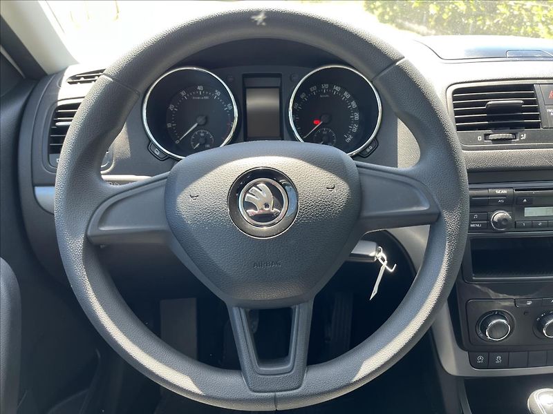 Škoda Yeti 1,2 TSi 81KW KLIMA 2x KOLA - fotka 15 z 37