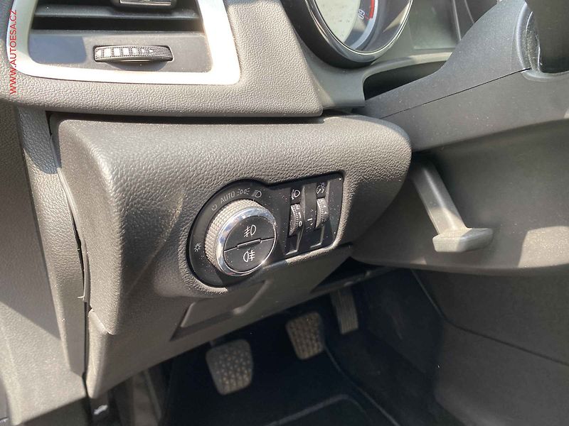 Opel Astra (2013) 1.7 CDTi, AC, TZ, park.asist - fotka 15 z 16