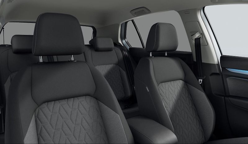Volkswagen Golf People 1,5 eTSI 85 kW 7DSG mHE - fotka 6 z 7