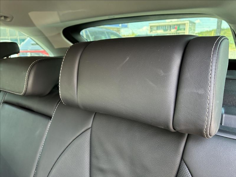 Škoda Octavia 2,0 TAŽNÉ,KŮŽE,HEAD-UP - fotka 15 z 38