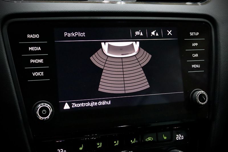 Škoda Octavia 3 FL Combi 1.4 TSI 110 kW DSG - fotka 28 z 34