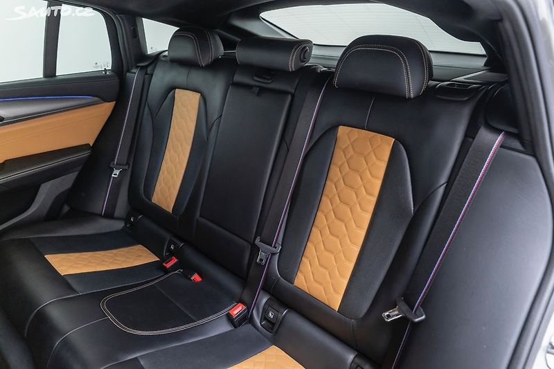 BMW X4 M COMPETITION*CZ*SERVIS - fotka 9 z 47