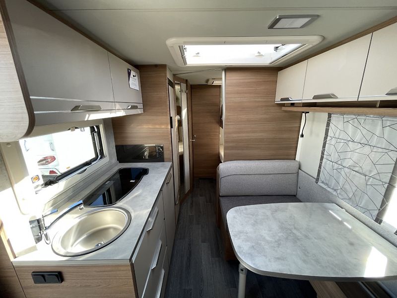 Knaus (2027) Sport 500 KD - fotka 9 z 13