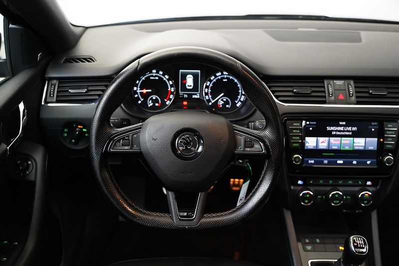 Škoda Octavia - fotka 18 z 27