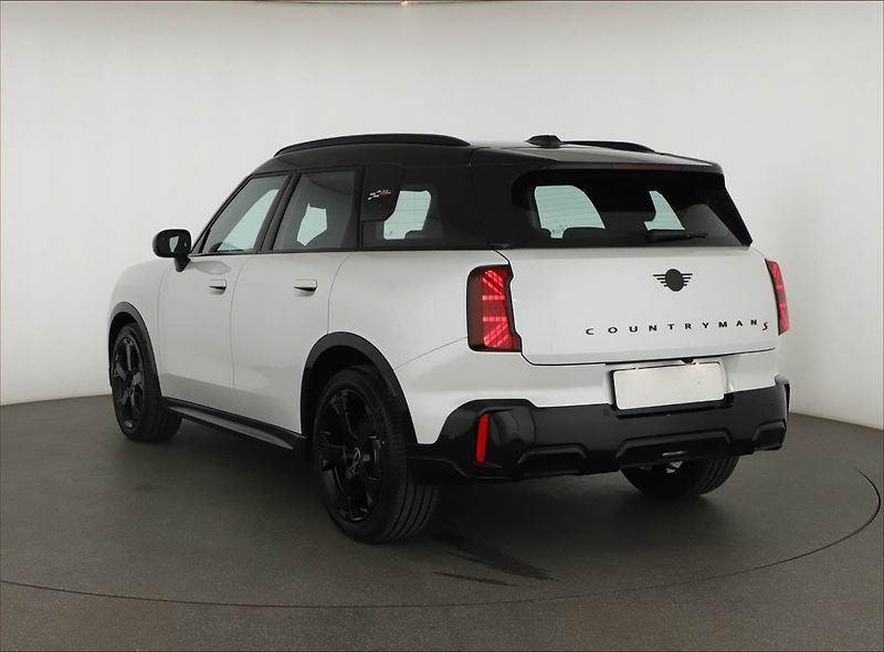 Mini Countryman (2025) S All4, JCW, HUD, Kamera, Navi - fotka 4 z 23