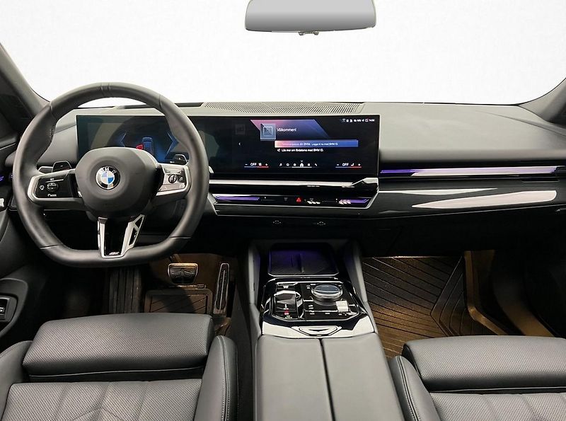 BMW Řada 5 520d AWD Touring MSport Tažné - fotka 15 z 35