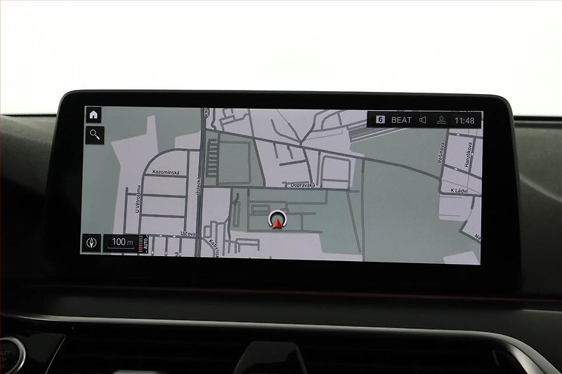 BMW Řada 5 (2020) M Sport 530d xDrive - fotka 13 z 19