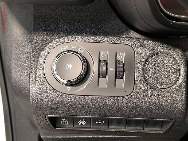Opel Combo (2021) 1.2T, 1.maj,ČR, AC, výhřev - fotka 16 z 17