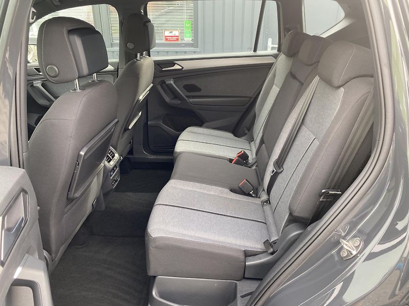 Seat Tarraco 1.5 TSI 110kW-1xMAJ.- LED-NAVI - fotka 37 z 51