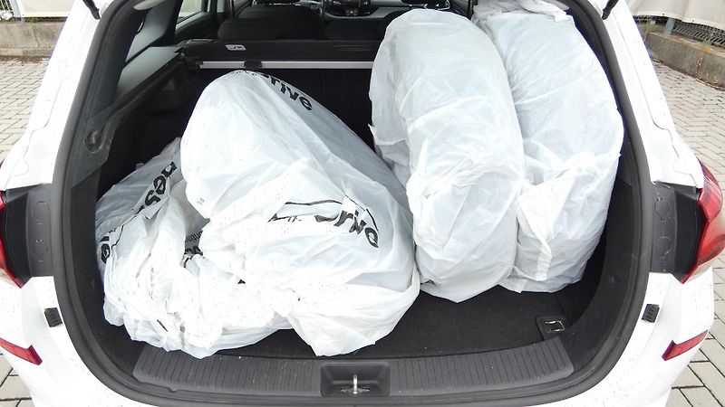 Hyundai i30 Kombi 1,0 T-GDI Trikolor - fotka 21 z 24