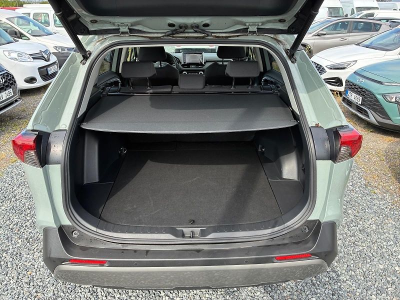 Toyota RAV4 (2022) COMFORT 2.5 HYBRID 131kW 4WD  - fotka 6 z 11
