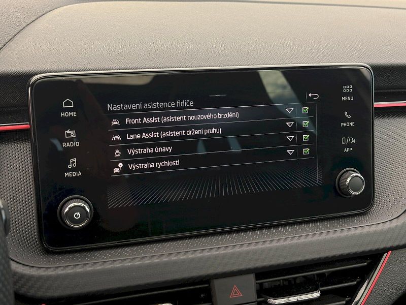 Škoda Scala (2025) 1.0 TSI 85 kW DSG Monte Carlo - fotka 17 z 22