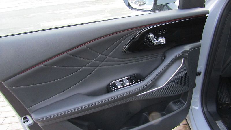 Omoda Ostatní Premium AWD - fotka 8 z 9