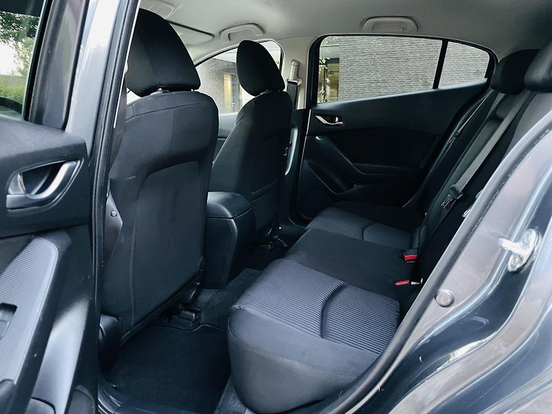 Mazda 3 2.0i MAN VÝHŘEV SENZORY HEADUP - fotka 26 z 41