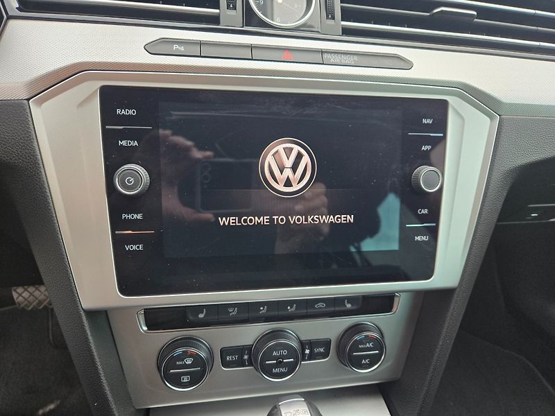 Volkswagen Passat (2018) 2.0 TDI DSG,Navi,Rozvody - fotka 15 z 29