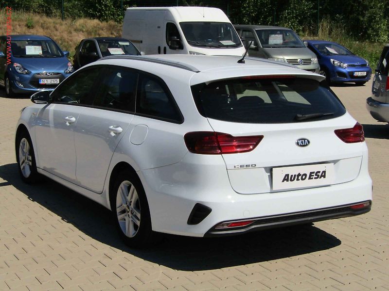 Kia Ceed (2019) 1.6 CRDi, ČR, AC, tempo - fotka 6 z 18