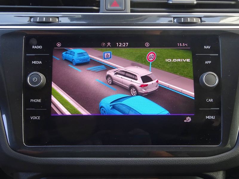 Volkswagen Tiguan (2023) 1,5 TSi/110kW R-Line DSG - fotka 25 z 27