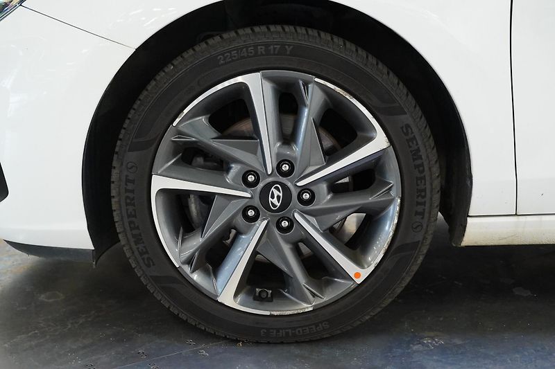 Hyundai i30 - fotka 10 z 24