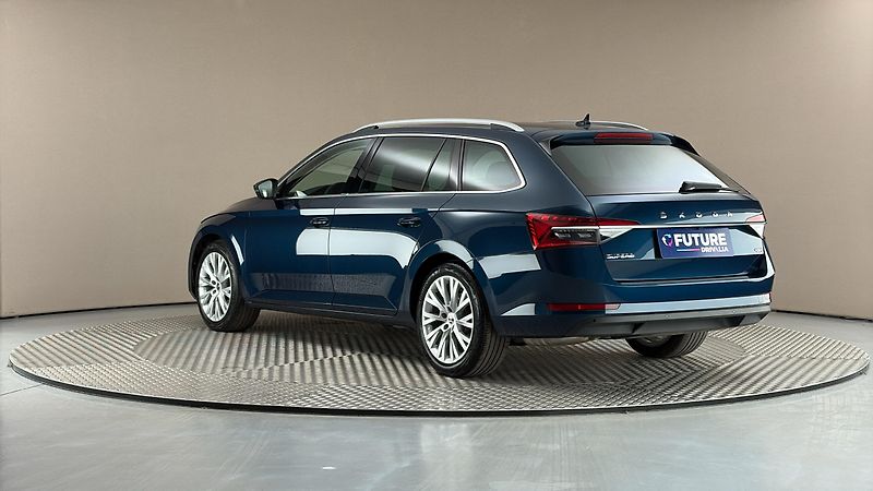 Škoda Superb 2.0 TDI DSG 4x4 Style Combi - fotka 2 z 31