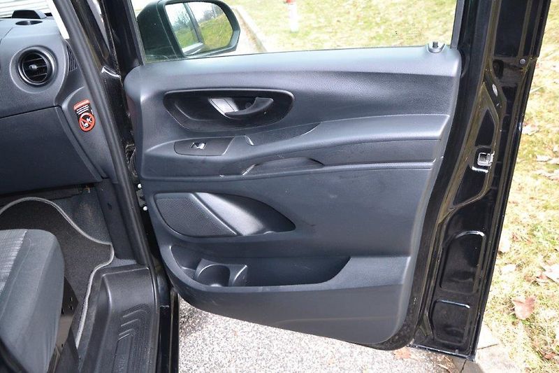 Mercedes-Benz Vito  7G automat najeto 25 t. km  - fotka 38 z 39