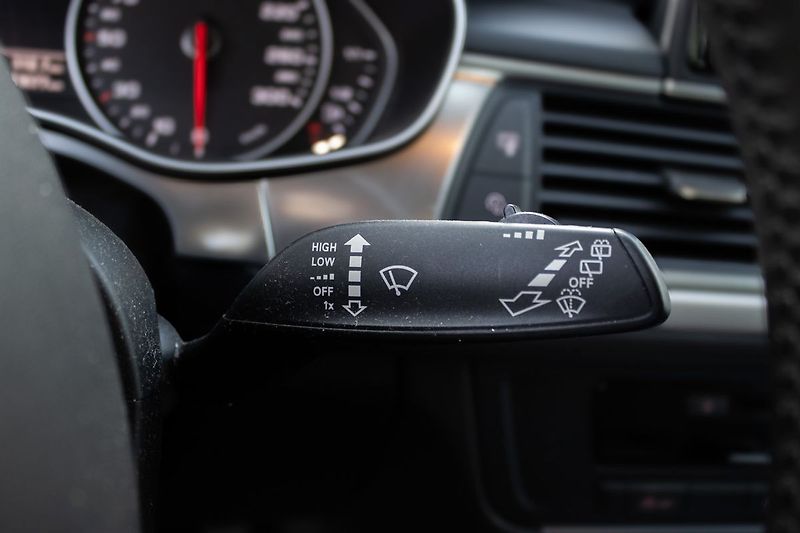 Audi A6 Pravidelný servis, 2 sada kol - fotka 36 z 44
