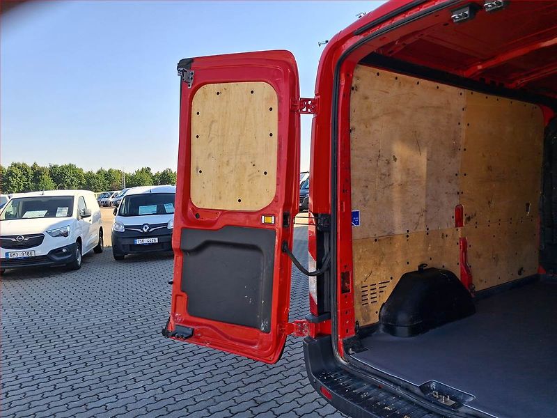 Ford Transit (2015) Trend 2.2 TDCi, L2H2, 1.0t, ČR - fotka 12 z 18