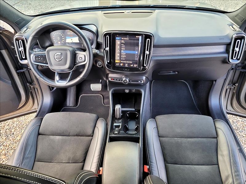 Volvo XC40 T4 PHEV R-design kůže,kůže - fotka 19 z 49