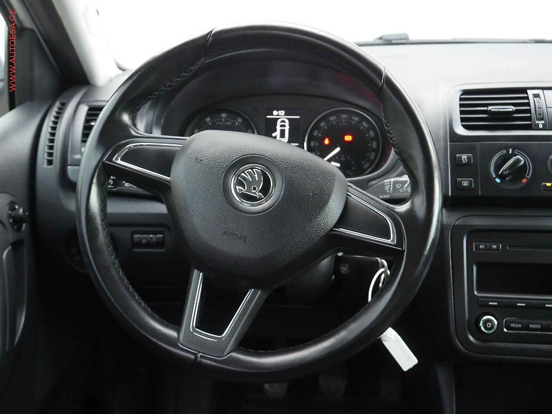 Škoda Fabia (2014) 1.2TSi, ČR, AC, tempo - fotka 13 z 15