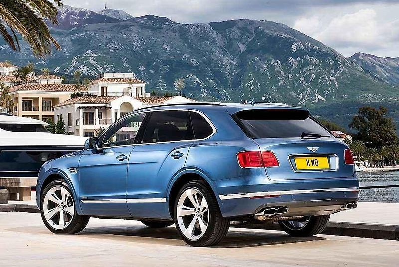 Bentley Bentayga.