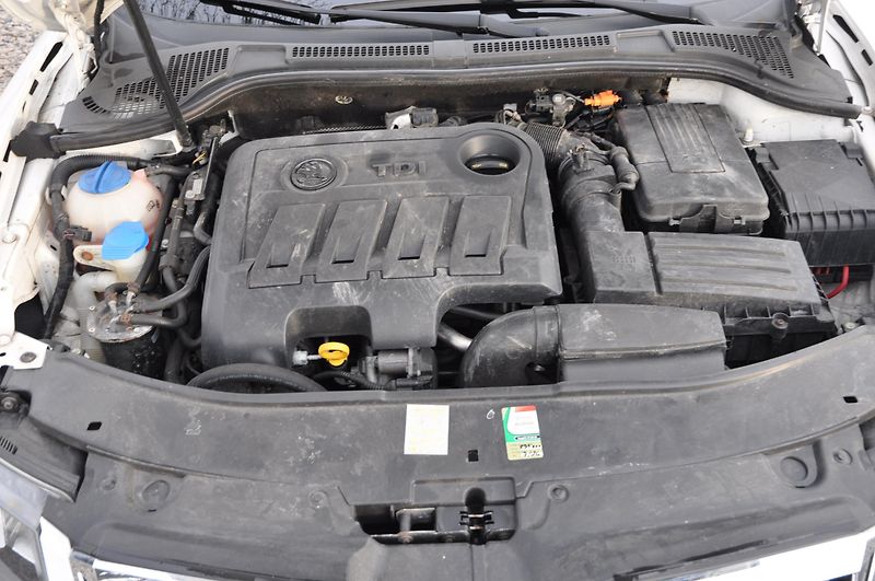 Škoda Superb II 2.0TDi  Dovoz CH  - fotka 10 z 17