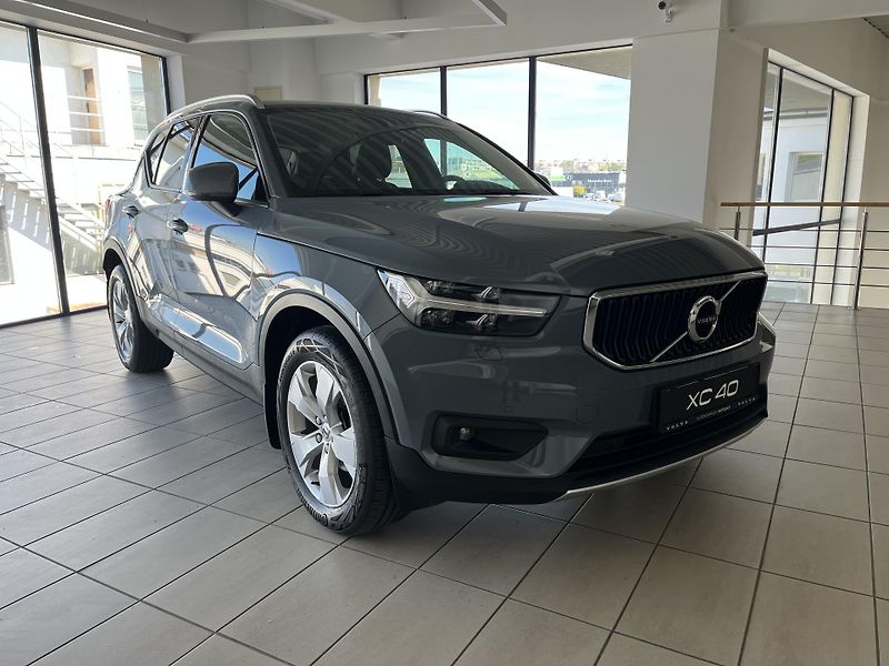 Volvo XC40 (2021) D3 FWD MOMENTUM SE - fotka 3 z 13