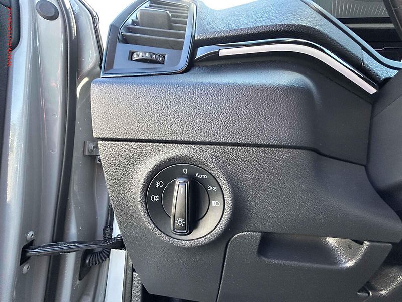 Škoda Karoq (2021) 1.5 TSI - fotka 13 z 19