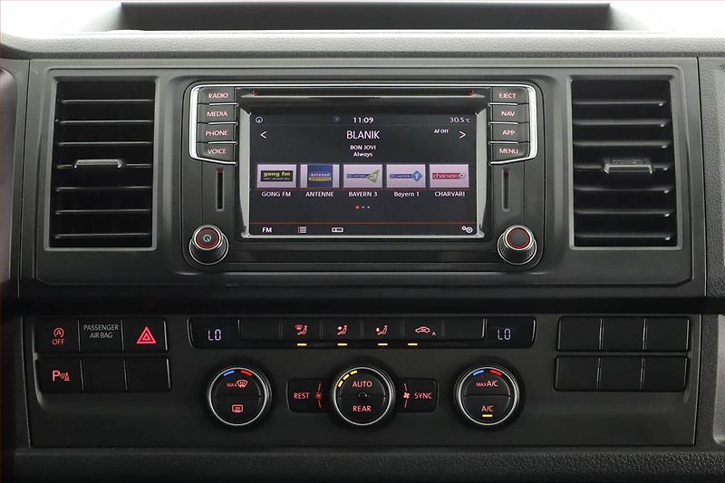 Volkswagen Multivan (2018) 2.0 TDI - fotka 12 z 18