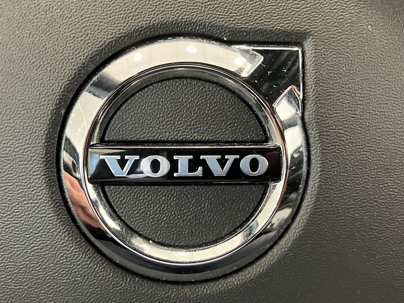 Volvo XC60 T6 AWD R-Design POLESTAR AT8 - fotka 53 z 57