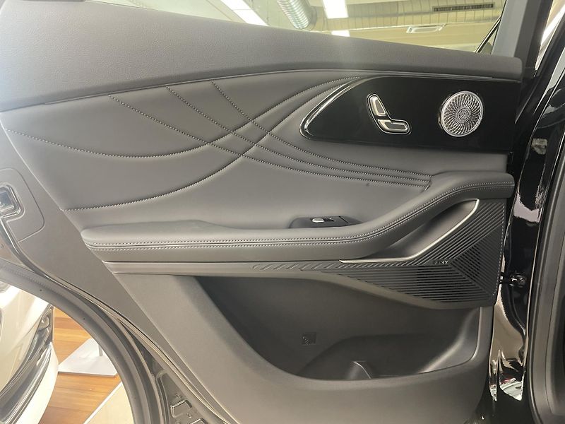 Omoda 9 (2025) Omoda 9 PHEV Premium  - fotka 13 z 69
