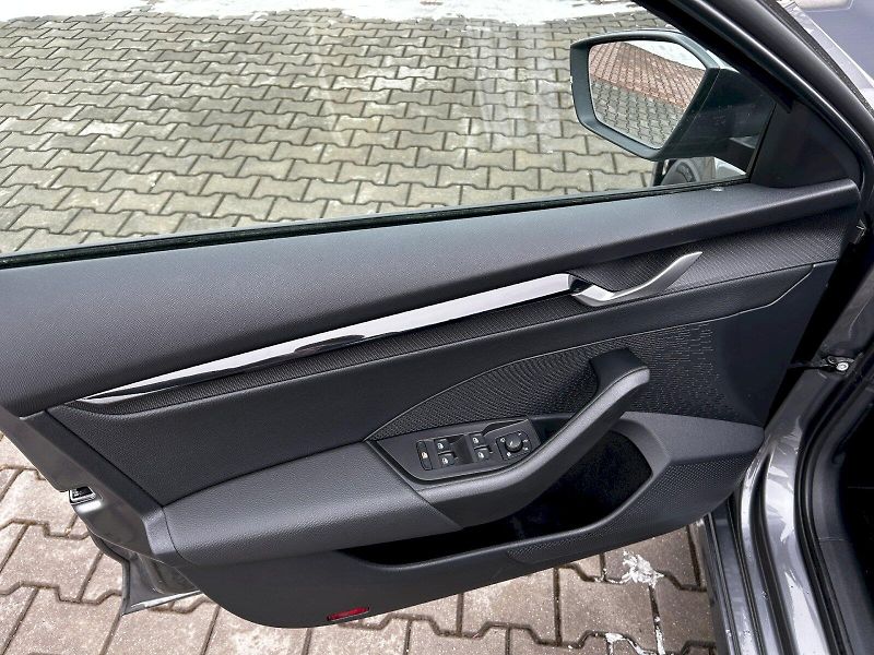 Škoda Octavia (2024) 1.5 TSI 110kW MP6 Selection - fotka 22 z 34