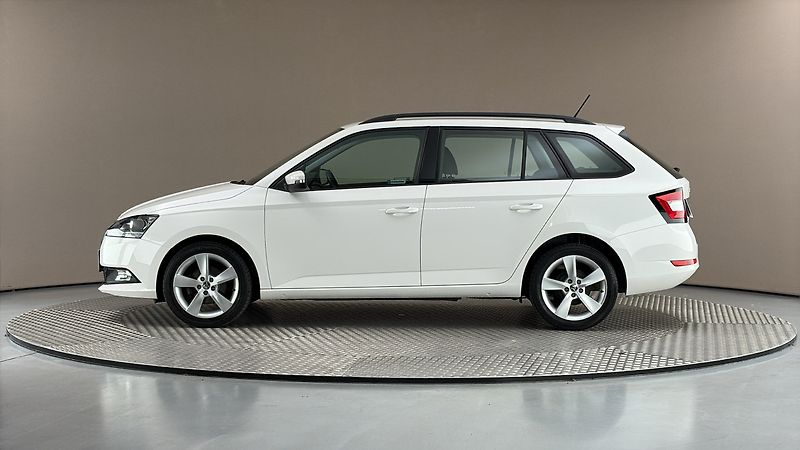 Škoda Fabia 1.0 TSI Ambition Combi - fotka 4 z 23