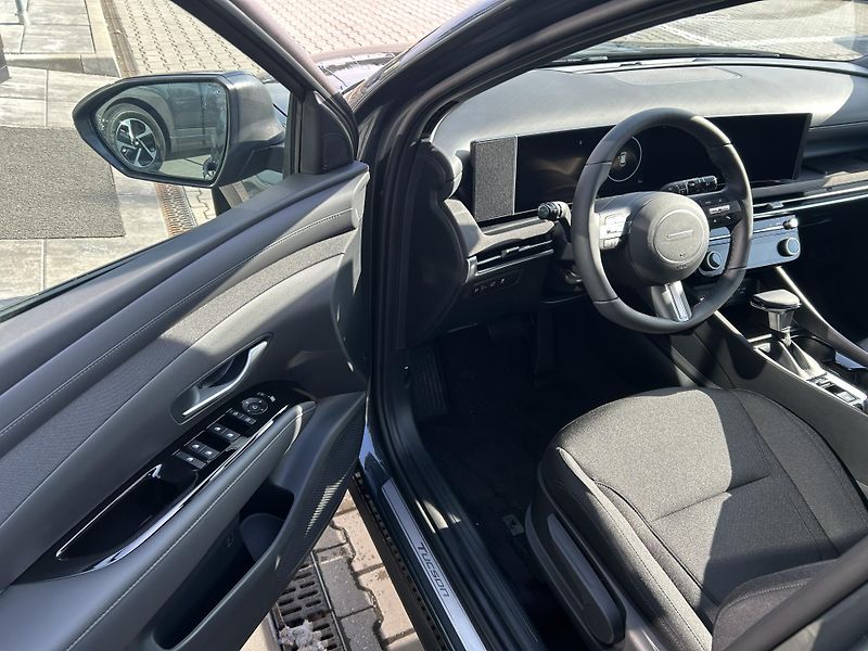 Hyundai Tucson 4×2 110 kW DCT GO CZECH PLUS! - fotka 13 z 31