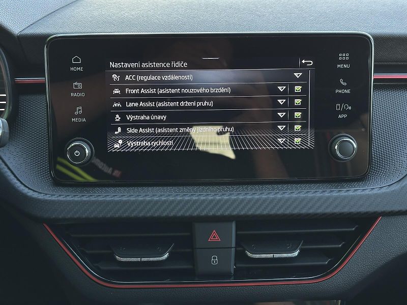 Škoda Kamiq 1.0TSi Monte Carlo 116PS Matri - fotka 33 z 44