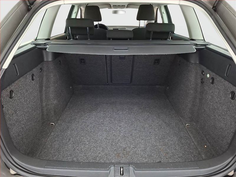 Škoda Octavia (2011) Ambiente 1.6 TDI, nová STK - fotka 13 z 14