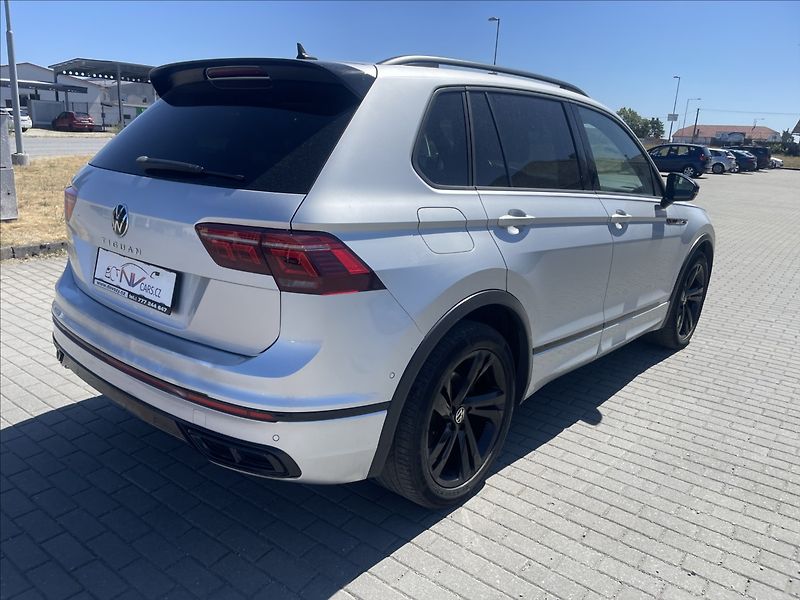 Volkswagen Tiguan 2,0 TDi 110kw DSG R-Line LED R - fotka 4 z 40