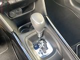 Peugeot 2008 (2016) 1.2PT, Allure, AT, navi - náhled 16