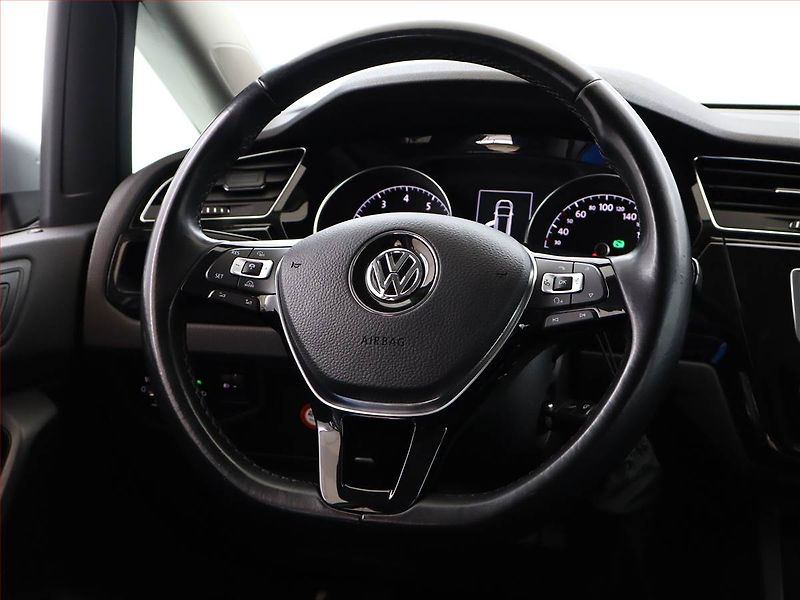 Volkswagen Touran (2017) Comfortline 1.4 TSI, Automat - fotka 14 z 18
